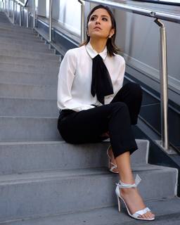 Erin Lim feet photo thumbnail
