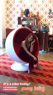 Erin Lim feet photo thumbnail