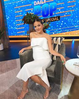 Erin Lim feet photo thumbnail