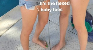 Erin Lim feet photo thumbnail