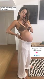 Erin Lim feet photo thumbnail