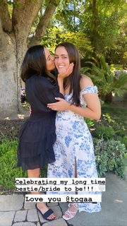 Erin Lim feet photo thumbnail