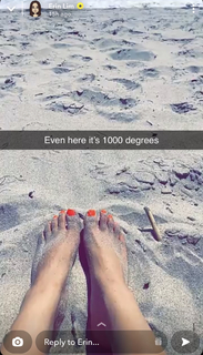 Erin Lim feet photo thumbnail