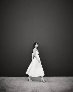 Erin Lim feet photo thumbnail