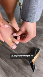 Erin Lim feet photo thumbnail