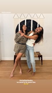 Erin Lim feet photo thumbnail