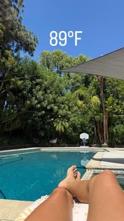 Erin Lim feet photo thumbnail