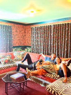 Erin Lim feet photo thumbnail