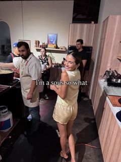 Erin Lim feet photo thumbnail