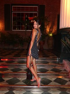 Erin Lim feet photo thumbnail