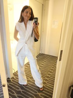 Erin Lim feet photo thumbnail