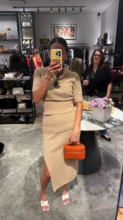 Erin Lim feet photo thumbnail