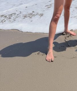 Erin Lim feet photo 11