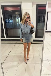 Erin Molan feet photo 1