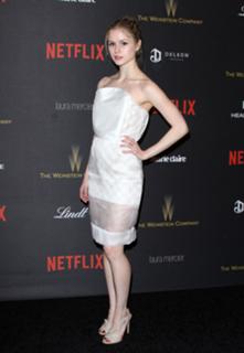 Erin Moriarty feet photo thumbnail