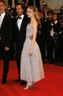 Erin Moriarty feet photo thumbnail