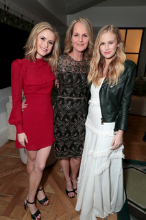 Erin Moriarty feet photo thumbnail