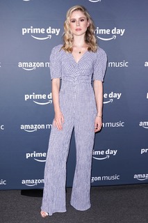 Erin Moriarty feet photo thumbnail