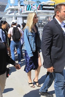 Erin Moriarty feet photo thumbnail