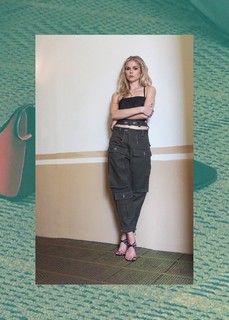 Erin Moriarty feet photo thumbnail