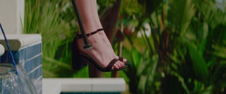 Erin Moriarty feet photo thumbnail