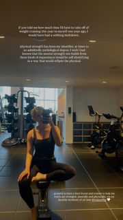 Erin Moriarty feet photo thumbnail