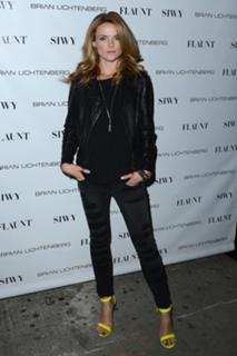 Erin Richards feet photo thumbnail
