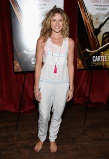Erin Richards feet photo thumbnail