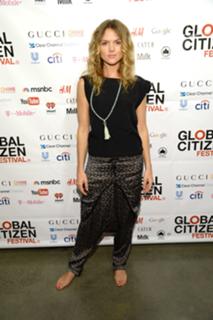 Erin Richards feet photo thumbnail