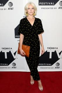 Erin Richards feet photo thumbnail