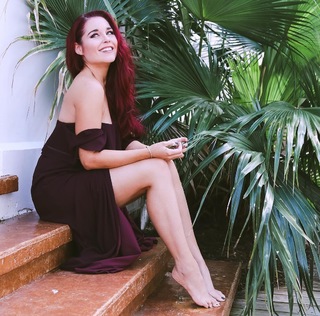 Erin Robinson feet photo 7