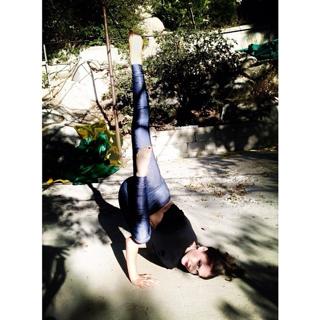Erin Sanders feet photo thumbnail
