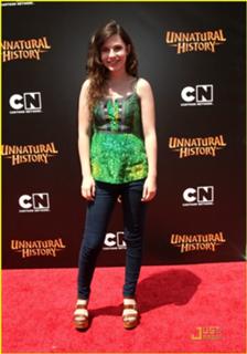 Erin Sanders feet photo thumbnail