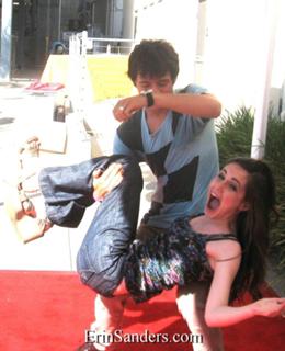 Erin Sanders feet photo thumbnail