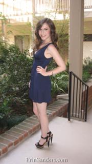 Erin Sanders feet photo thumbnail