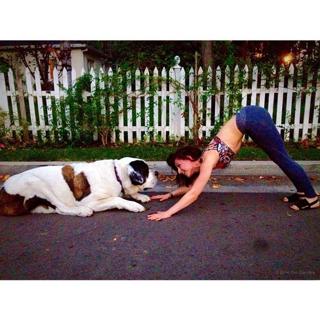 Erin Sanders feet photo thumbnail