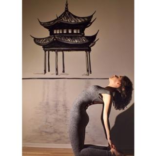 Erin Sanders feet photo thumbnail