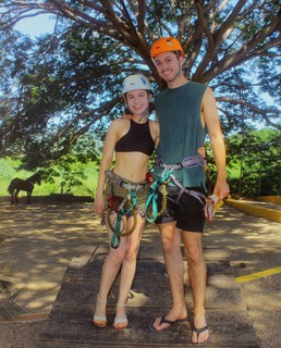 Erin Sanders feet photo thumbnail