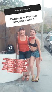 Erin Sanders feet photo thumbnail