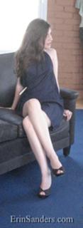Erin Sanders feet photo thumbnail