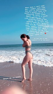 Erin Sanders feet photo thumbnail