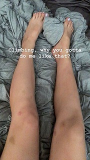 Erin Sanders feet photo thumbnail