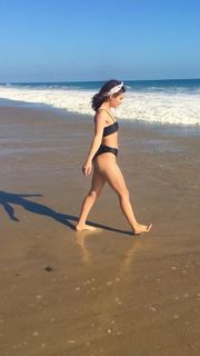 Erin Sanders feet photo thumbnail
