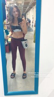 Erin Sanders feet photo thumbnail