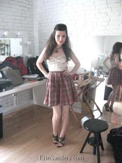 Erin Sanders feet photo thumbnail