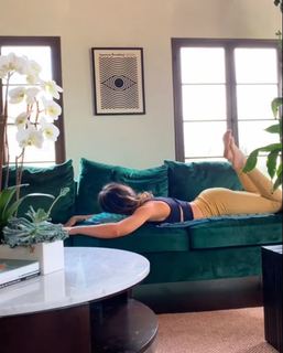 Erin Sanders feet photo thumbnail