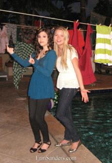 Erin Sanders feet photo thumbnail