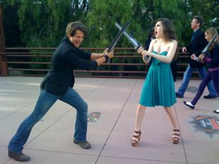 Erin Sanders feet photo thumbnail