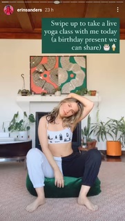 Erin Sanders feet photo thumbnail