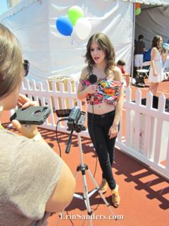 Erin Sanders feet photo thumbnail